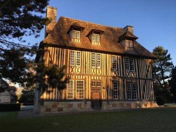 Les Manoirs des Portes de Deauville - Aparthotel in Canapville, Normandie